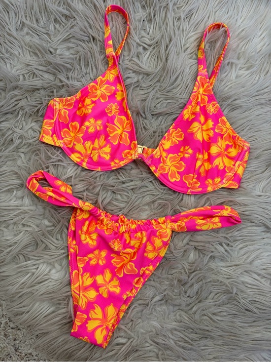 Kulani Kinis Other - Kulani Kinis Pitaya Maya Pink Orange Floral Bikini Set, Size M